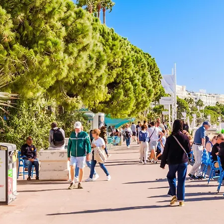 Croisette Carre D'or * Cannes